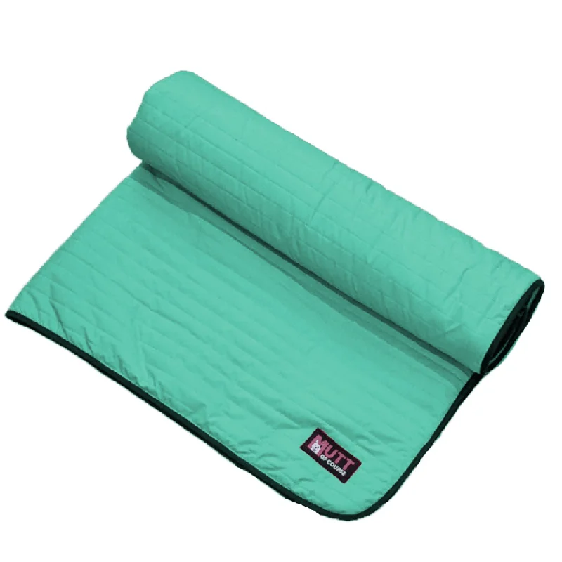 7. **Dog traction rope is automatically retractable**Mutt of Course Blanket For Dogs (Retro Green)